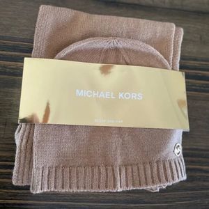 Michael Kors Tan Hat & Scarf Set
